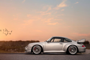 风驰电掣背后的“烧钱”游戏，中国赛车产业何时才能真正崛起